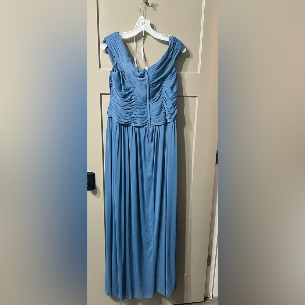David’s bridal Off-the-Shoulder mesh Steel Blue bridesmaid Dress plus size - Picture 5 of 8